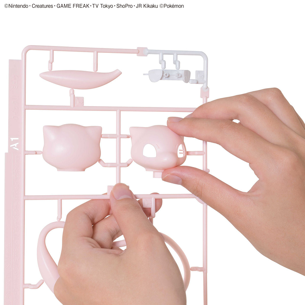 Pokémon - Mew - Pokémon Model Kit Quick!! Collection No. 02 (Bandai), Easy and simple assembly with Mew figure, Foil sticker included, Nippon Figures