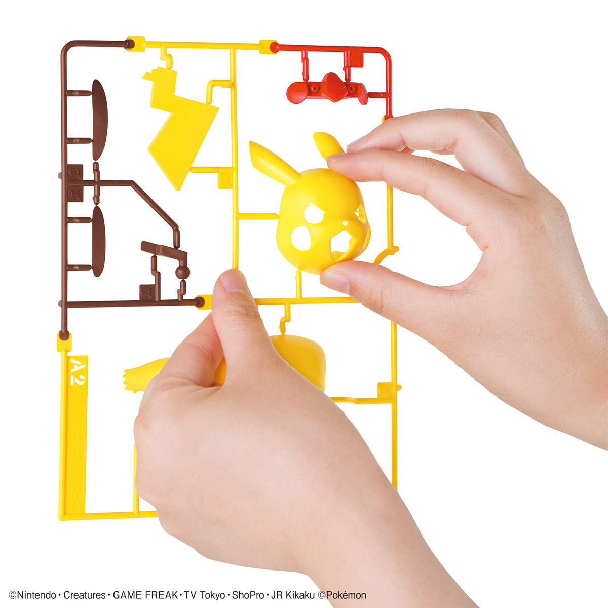 Pokémon - Pikachu (Battle) - Pokémon Model Kit Quick!! Collection No. 03 (Bandai), Easy assembly with 15 parts, touch gate system, foil sticker included, Nippon Figures