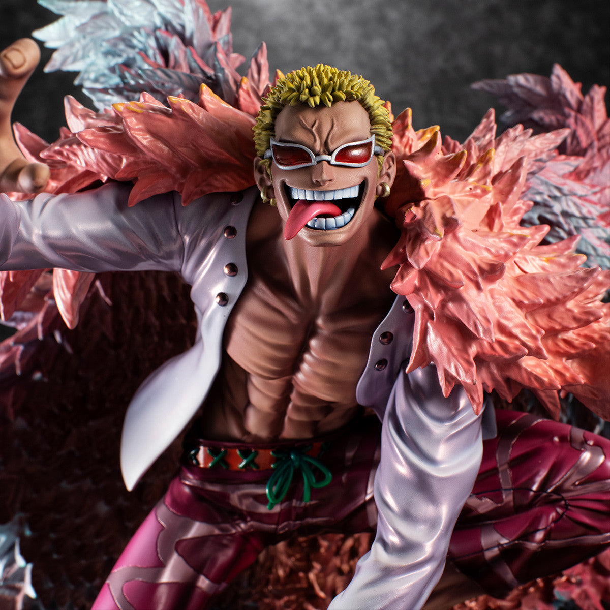 One Piece - Donquixote Doflamingo - Portrait Of Pirates "SA-MAXIMUM" - Heavenly Demon (MegaHouse) [Shop Exclusive], Franchise: One Piece, Brand: MegaHouse, Release Date: 27. May 2022, Type: General, Store Name: Nippon Figures
