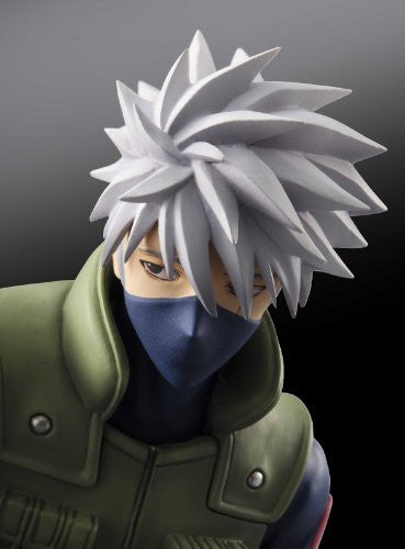 Naruto Shippuden - Hatake Kakashi - Pakkun - G.E.M. - Ver. 2 (MegaHouse), Release Date: 02. Mar 2015, Dimensions: H=240 mm (9.36 in), Nippon Figures