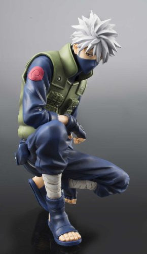Naruto Shippuden - Hatake Kakashi - Pakkun - G.E.M. - Ver. 2 (MegaHouse), Release Date: 02. Mar 2015, Dimensions: H=240 mm (9.36 in), Nippon Figures