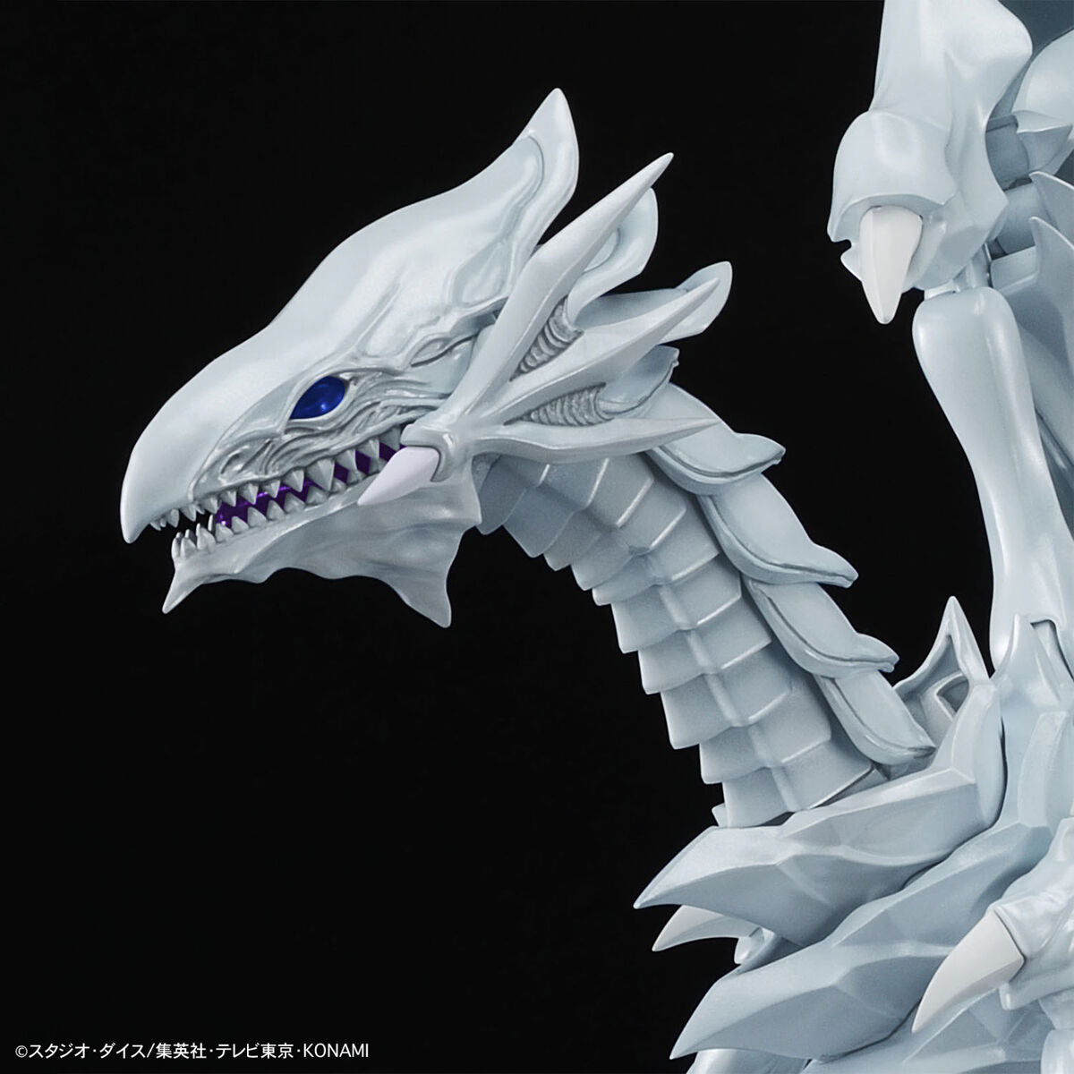 Blue-Eyes White Dragon Figure-rise Standard Amplified Model Kit, Metallic blue molding, movable joints, and display base included, Nippon Figures