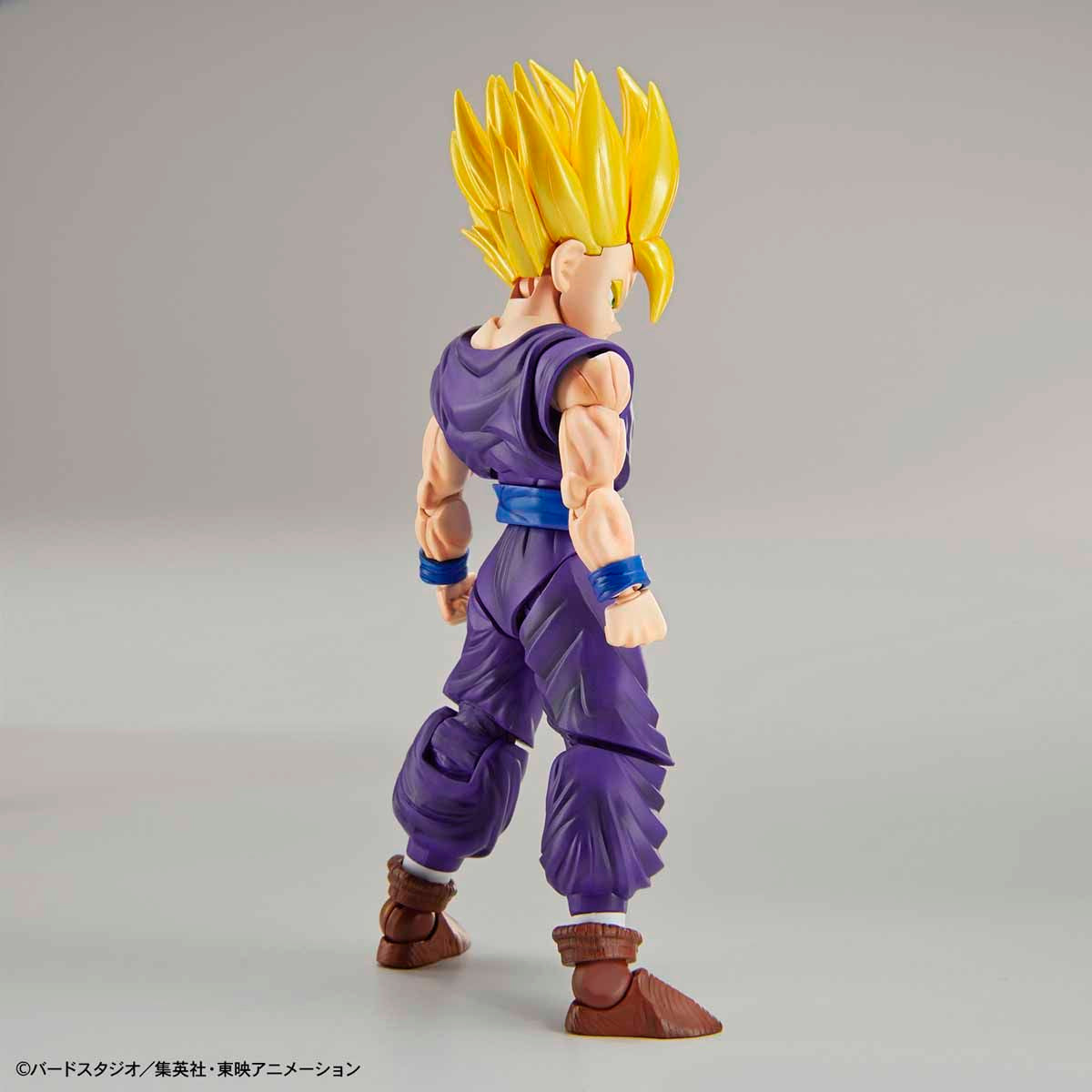 Dragon Ball - Super Saiyan 2 Son Goku - Figure-rise Standard Model Kit, Includes effect parts for charging and releasing the Kamehameha wave, by Bandai, from Nippon Figures.