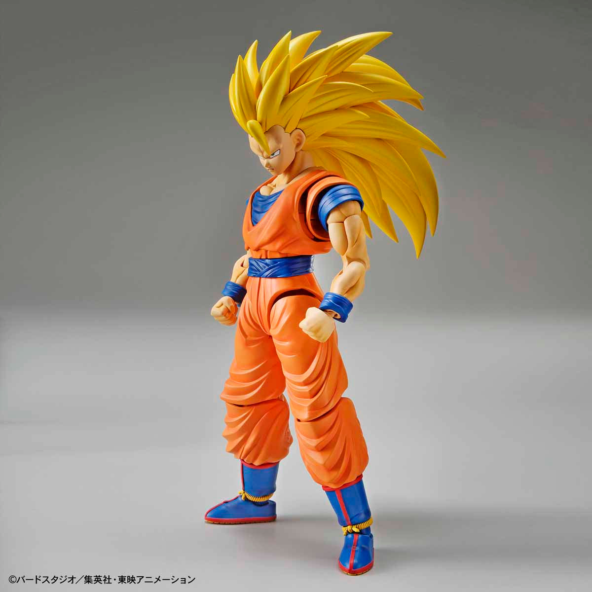 Dragon Ball - Super Saiyan 3 Son Goku - Figure-rise Standard Model Kit, Includes Kamehameha effect parts and Instant Transmission hand parts, Nippon Figures"