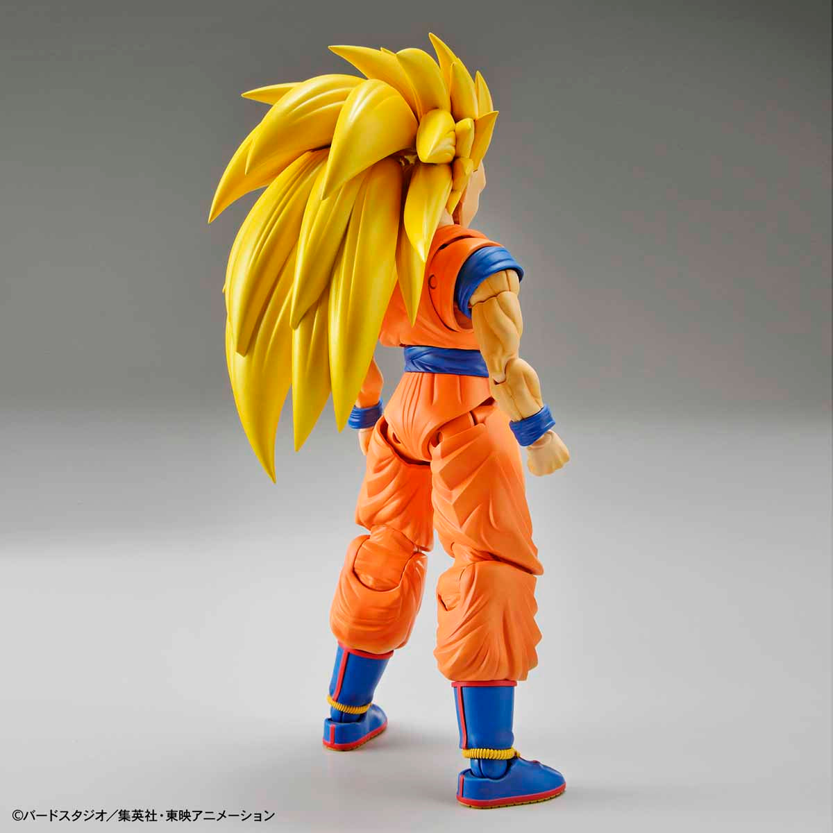 Dragon Ball - Super Saiyan 3 Son Goku - Figure-rise Standard Model Kit, Includes Kamehameha effect parts and Instant Transmission hand parts, Nippon Figures"