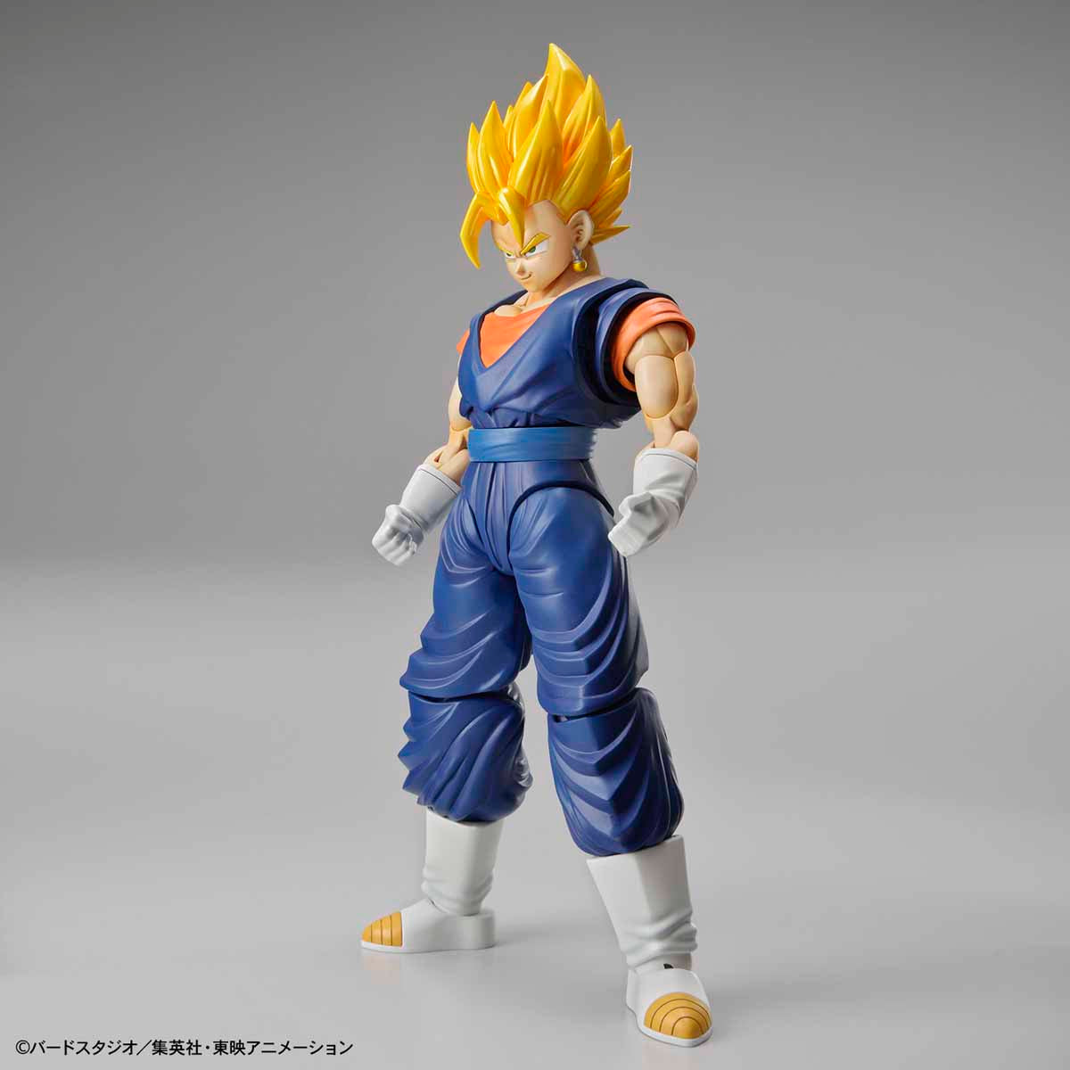 Dragon Ball - Super Saiyan Vegito - Figure-rise Standard Model Kit, Includes 2 facial expression parts (normal, shouting), 7 wrist parts, special attack effect parts, Brand: Bandai, Store Name: Nippon Figures