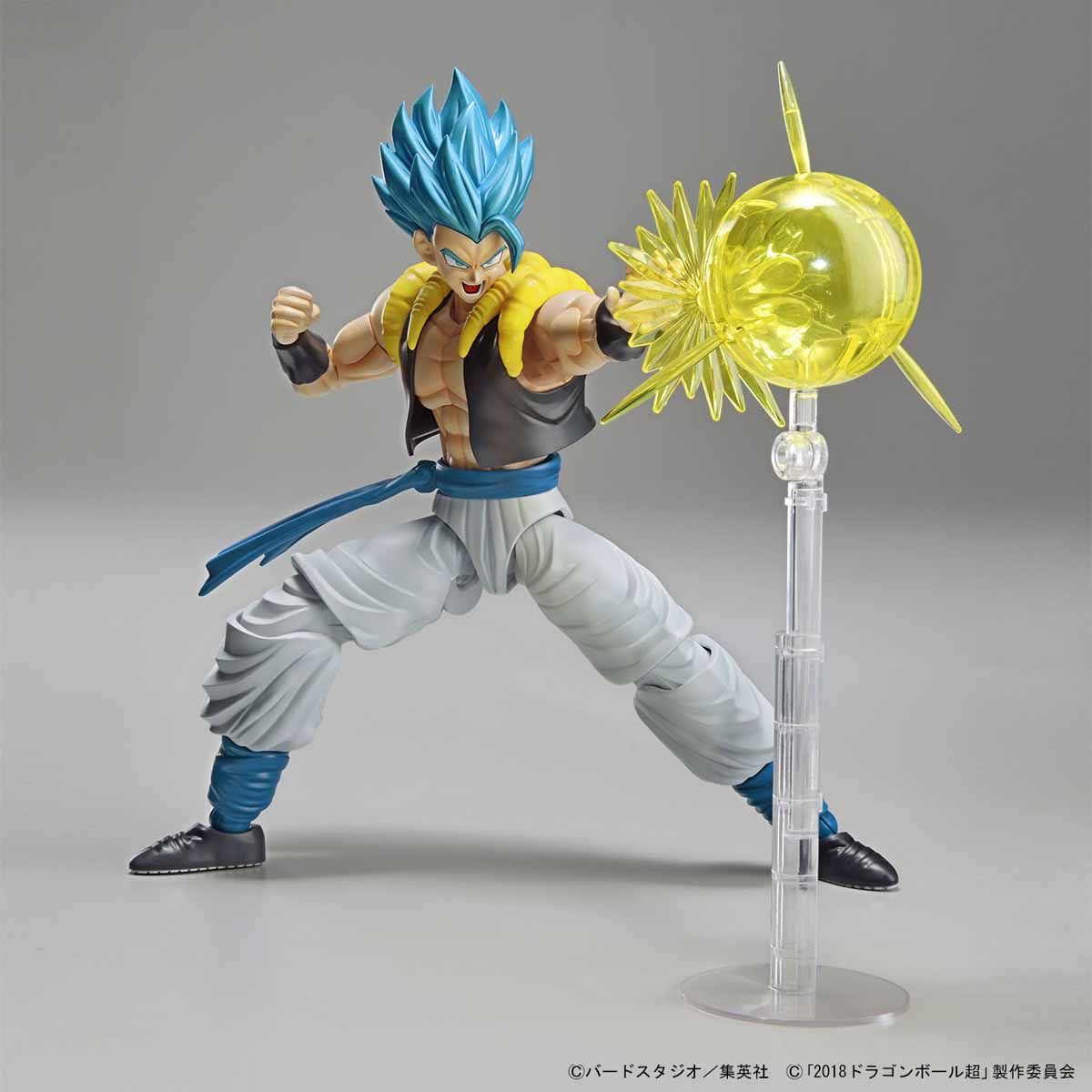 Dragon Ball - Super Saiyan God Gogeta - Figure-rise Standard Model Kit (Bandai), Includes 4 special attack effect parts and black-haired head parts, Nippon Figures