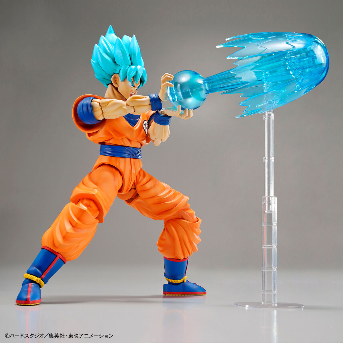 Dragon Ball - Super Saiyan God Son Goku - Figure-rise Standard Model Kit, Comes with two types of facial expression parts: "normal" and "shouting". Includes two types of effect parts: "Kamehameha (charge)" and "Kamehameha (release)". Store Name: Nippon Figures