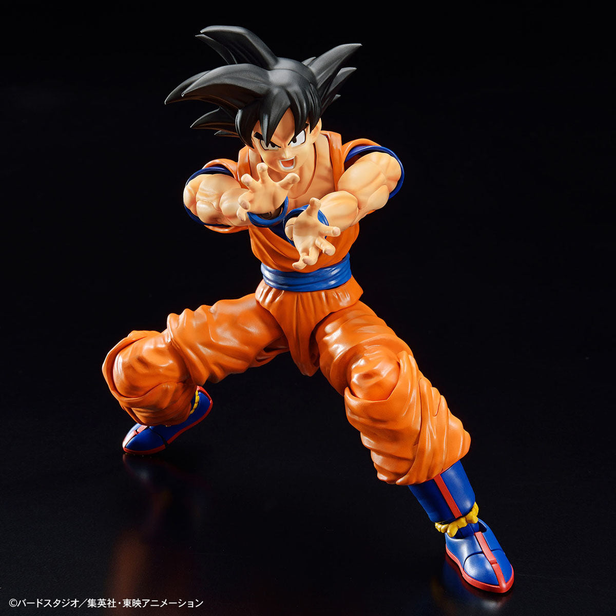 Dragon Ball - Son Goku (NEW SPEC Ver.) - Figure-rise Standard Model Kit, Highly articulated with Muscle Build System PLUS, includes multiple facial expression and hand parts, realistic details and color separation, comes with display base, from Nippon Figures