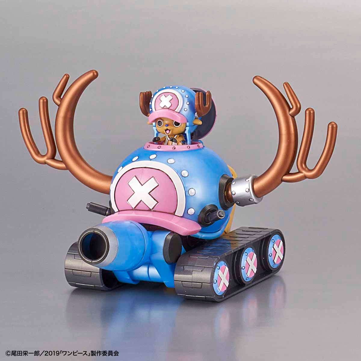 One Piece - 20th Anniversary Special 「ONE PIECE STAMPEDE」 - Chopper Robo Model Kit Set, Includes 5 Chopper Robo models in unique color variation, Giant Chopper Robo stand parts included, Bandai - Nippon Figures