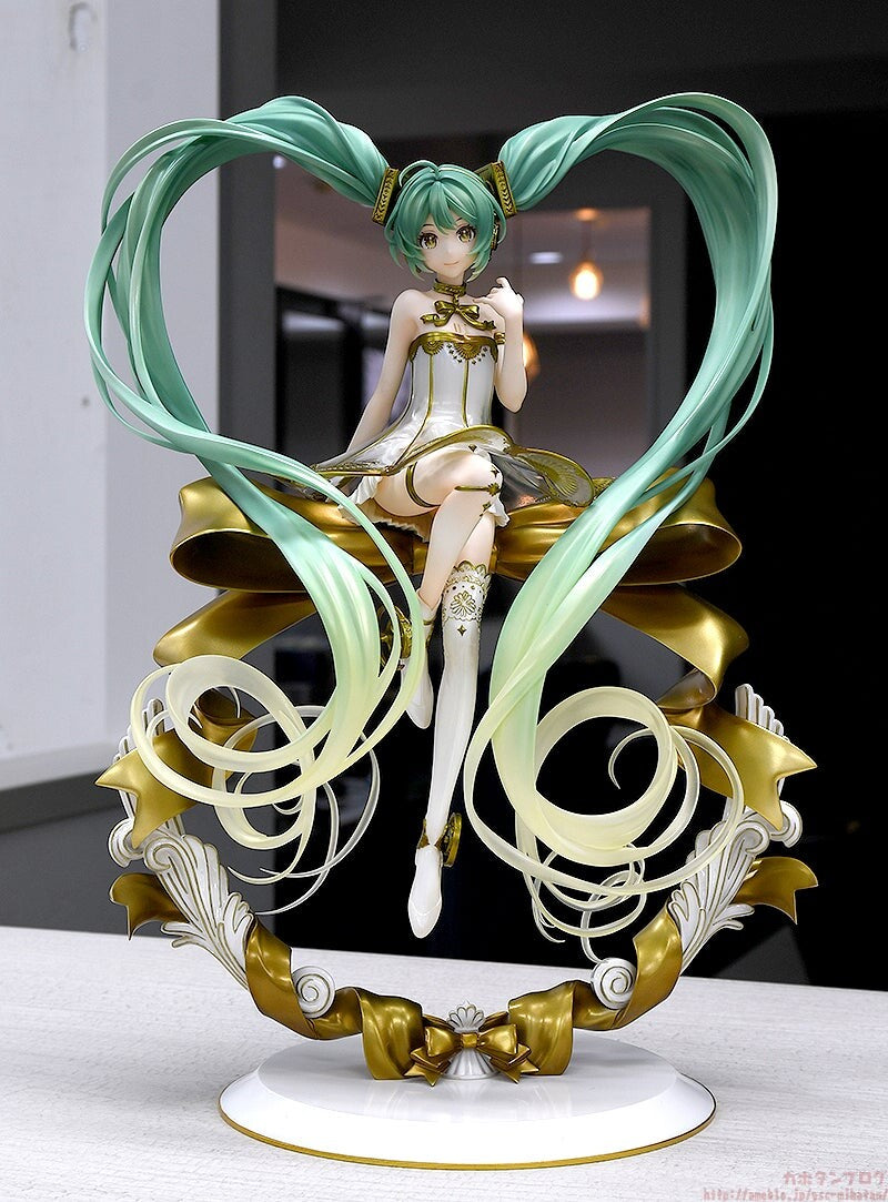 Vocaloid - Hatsune Miku - 1/1 - Symphony 2022 Ver. (Good Smile Company), Franchise: Vocaloid, Brand: Good Smile Company, Release Date: 31. Jul 2024, Type: General, Dimensions: H=310mm (12.09in, 1:1=0.31m), Scale: 1/1, Nippon Figures