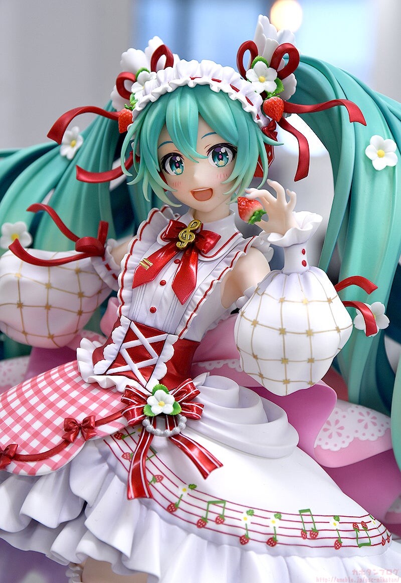 Vocaloid - Hatsune Miku - 1/7 - 15th Anniversary Ver. (Good Smile Company), Franchise: Vocaloid, Brand: Good Smile Company, Release Date: 25. Dec 2023, Type: General, Store Name: Nippon Figures.