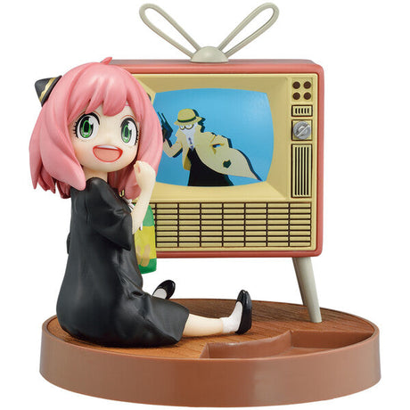 Spy × Family - Anya Forger - Ichiban Kuji Spy × Family -Lovely Ordinary Days- - Watching TV ♪ - A Prize (Bandai Spirits), Franchise: Spy × Family, Brand: Bandai Spirits, Release Date: 07. Nov 2022, Type: Prize, Dimensions: H=150mm (5.85in), Store Name: Nippon Figures