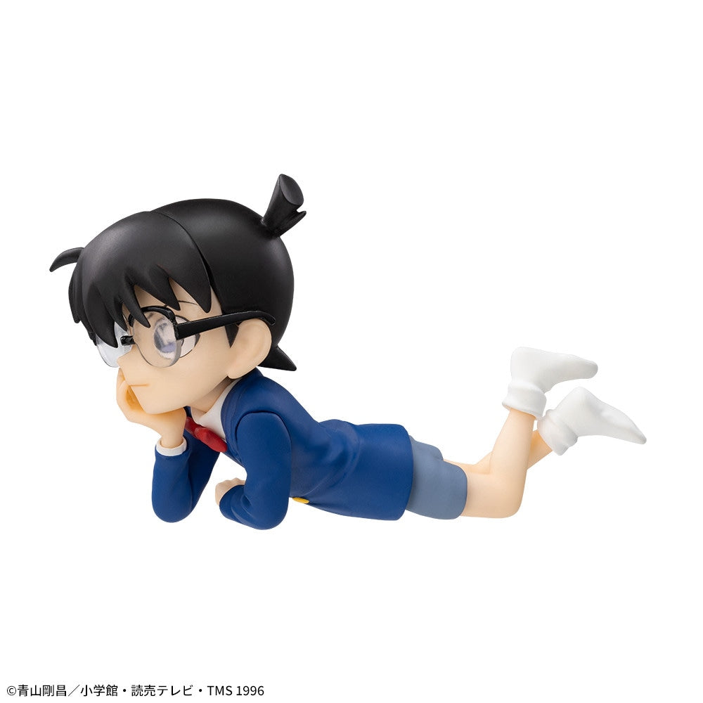 Detective Conan - Edogawa Conan - Premium Chokonose Figure (SEGA), featuring Conan in a cute, reclining pose with his chin resting on his hands, part of SEGA's Premium Chokonose lineup, dimensions approx. 4×6cm, release date 10.June 2024, available at Nippon Figures.