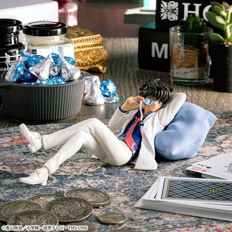 Detective Conan - Kaito Kid - Premium Chokonose Figure (SEGA), featuring Kaito Kid in a relaxed pose on a cushion, part of SEGA's Premium Chokonose lineup, dimensions approx. 8×7cm, release date 17.June 2024, available at Nippon Figures.