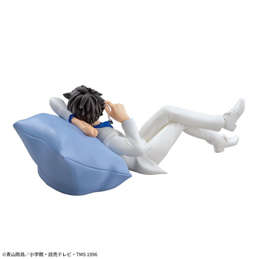 Detective Conan - Kaito Kid - Premium Chokonose Figure (SEGA), featuring Kaito Kid in a relaxed pose on a cushion, part of SEGA's Premium Chokonose lineup, dimensions approx. 8×7cm, release date 17.June 2024, available at Nippon Figures.