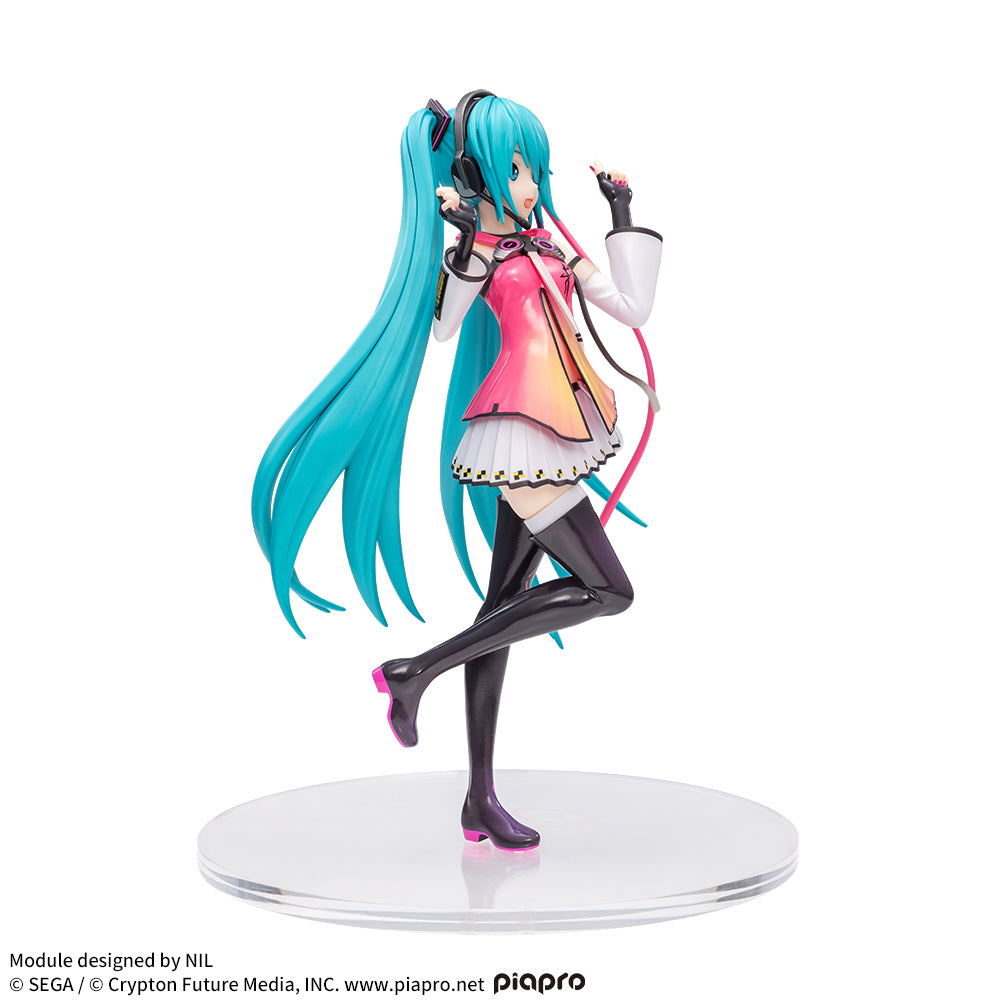 "Project DIVA MEGA 39's - Hatsune Miku - Luminasta (SEGA), featuring the highly popular 'Star Voice' module designed by NIL with separate eye parts for a doll-like appearance, part of SEGA's Luminasta lineup, dimensions approx. 12×18cm, release date 21.June 2024, available at Nippon Figures"