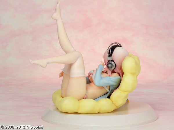 Nitro Super Sonic - Sonico - Voice Collection - 1/7 - Bikini & Sofa ver. (Griffon Enterprises), Franchise: Nitro Super Sonic, Brand: Griffon Enterprises, Release Date: 29. Nov 2013, Type: General, Dimensions: H=150 mm (5.85 in), Scale: 1/7, Material: PVC, Store Name: Nippon Figures