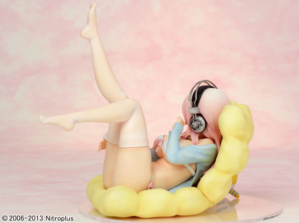 Nitro Super Sonic - Sonico - Voice Collection - 1/7 - Bikini & Sofa ver. (Griffon Enterprises), Franchise: Nitro Super Sonic, Brand: Griffon Enterprises, Release Date: 29. Nov 2013, Type: General, Dimensions: H=150 mm (5.85 in), Scale: 1/7, Material: PVC, Store Name: Nippon Figures