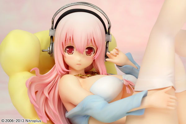 Nitro Super Sonic - Sonico - Voice Collection - 1/7 - Bikini & Sofa ver. (Griffon Enterprises), Franchise: Nitro Super Sonic, Brand: Griffon Enterprises, Release Date: 29. Nov 2013, Type: General, Dimensions: H=150 mm (5.85 in), Scale: 1/7, Material: PVC, Store Name: Nippon Figures