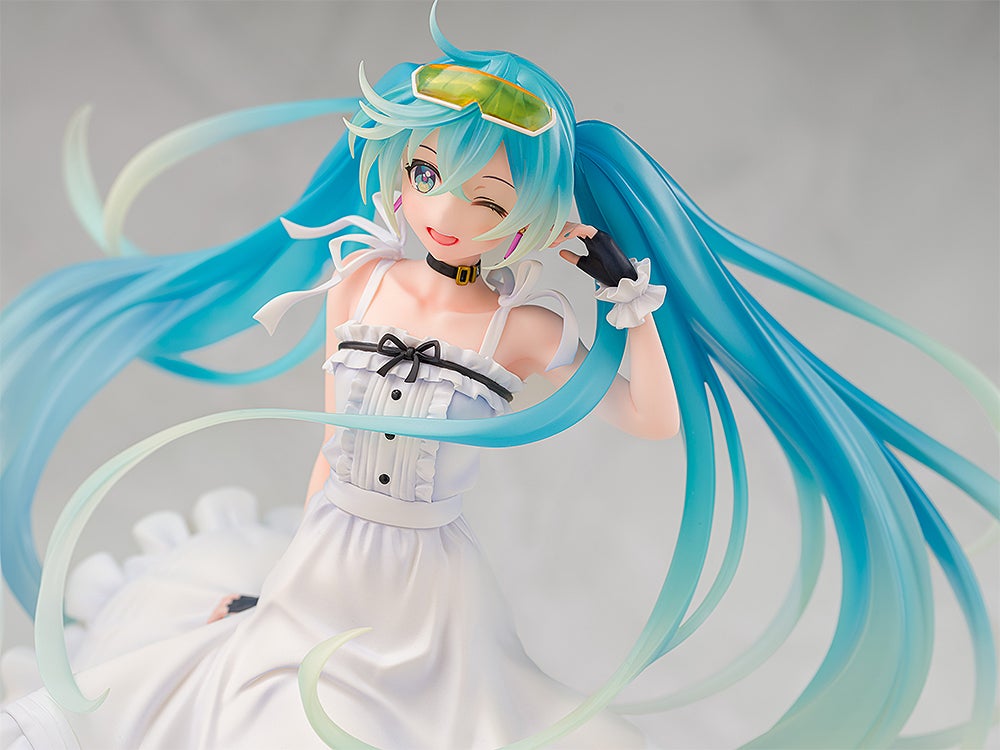 Hatsune Miku GT Project - Hatsune Miku - 1/7 - Racing Miku 2021: Vacation Style Ver. (Wonderful Works)